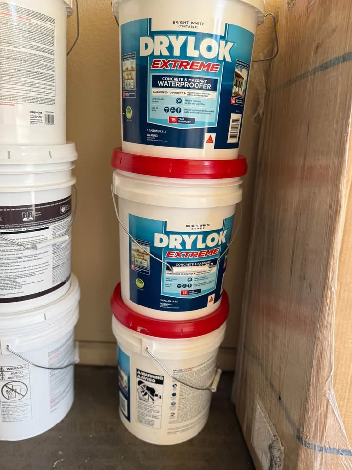 Actual inventory photo — DRYLOK Extreme Masonry Waterproofer — Bright White — 5 Gal — angle 5